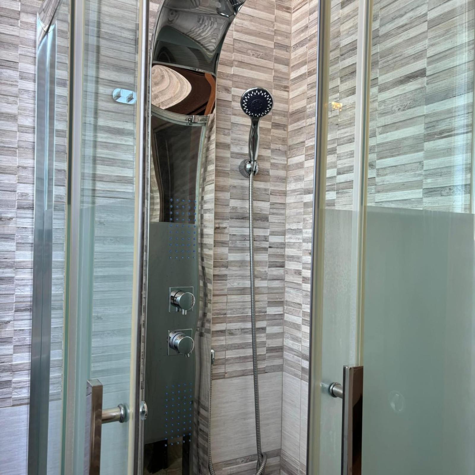 Hotel Donna Crescenza لوكوروتوندو المظهر الخارجي الصورة