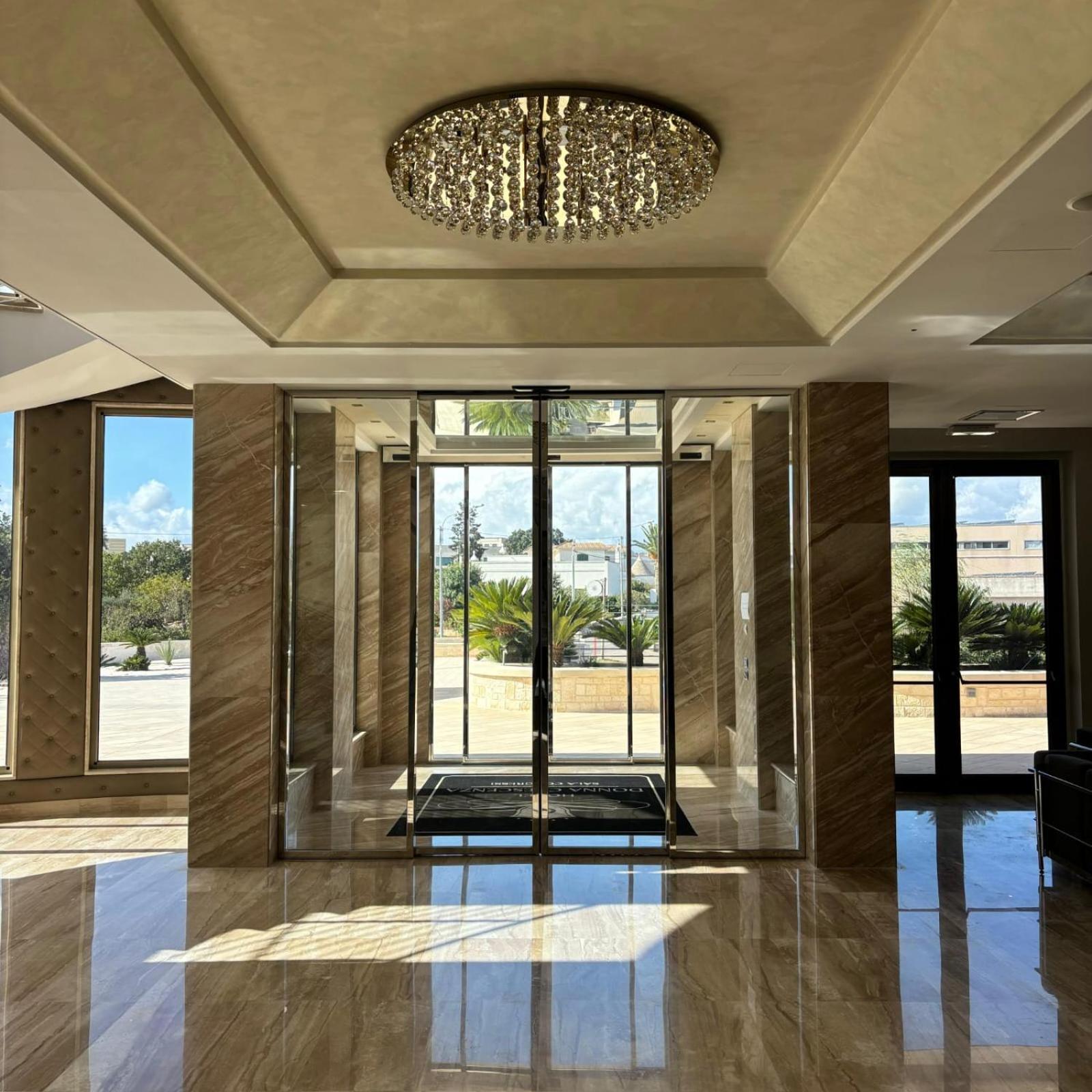 Hotel Donna Crescenza لوكوروتوندو المظهر الخارجي الصورة