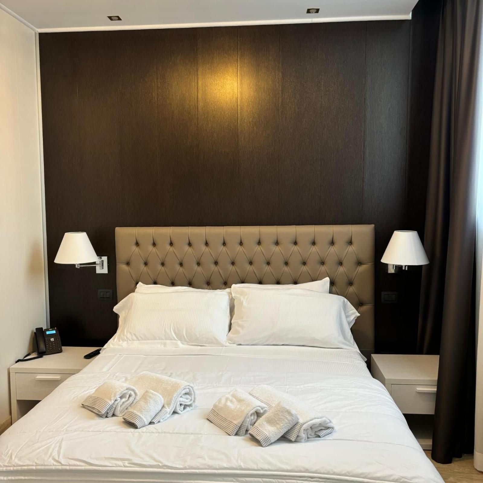 Hotel Donna Crescenza لوكوروتوندو المظهر الخارجي الصورة
